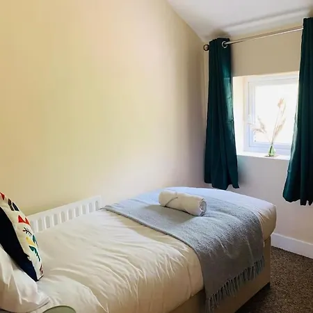 Appartement Families And Contractors Free Off Road Parking à Huntingdon Extérieur photo
